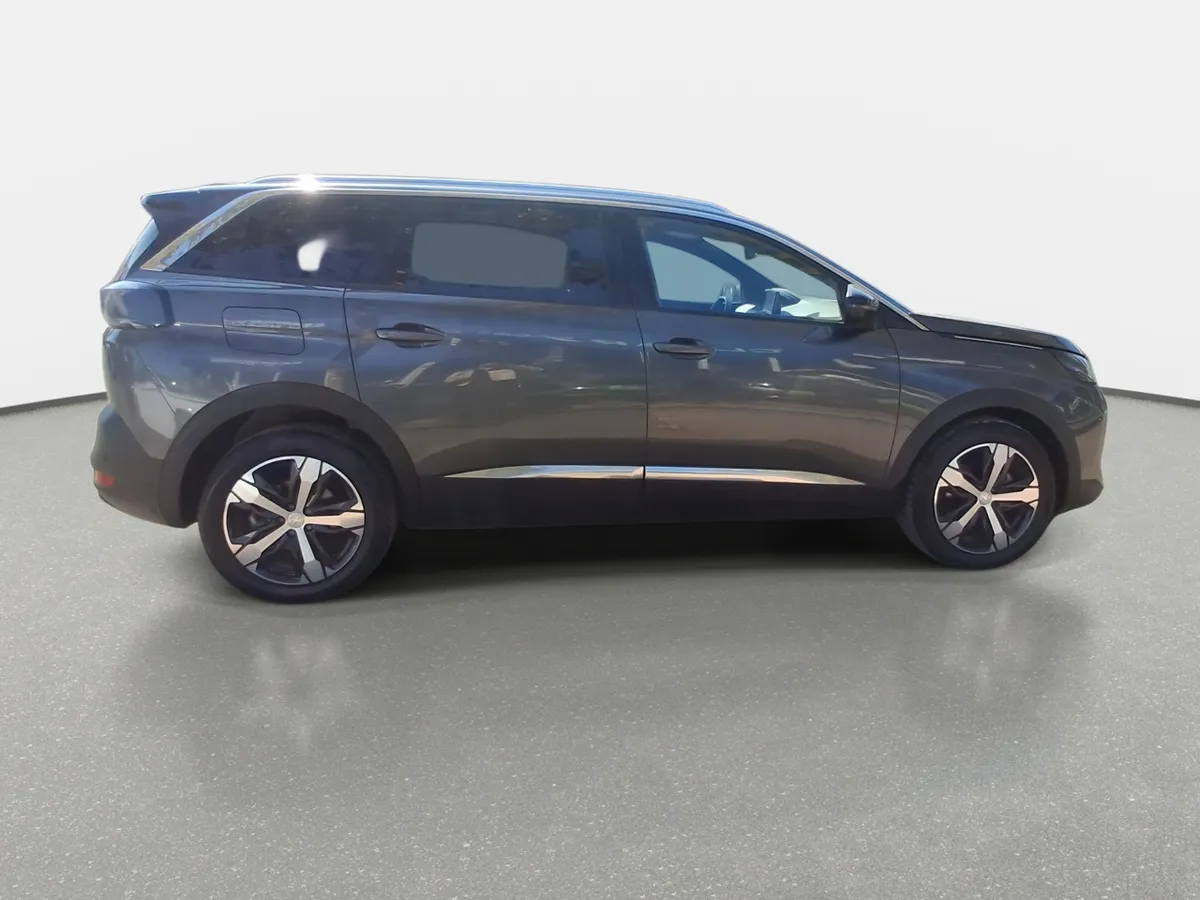 Peugeot 5008 1.5 Allure Pack Bluehdi 130 4x2 Eat8 5p año 2024