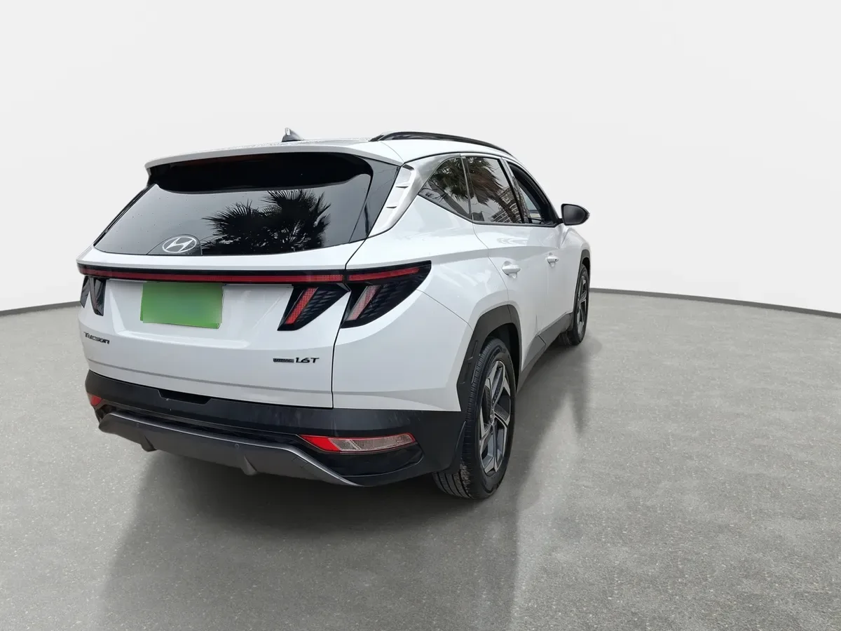 Hyundai Tucson 1.6 Nx4 Limited 4wd At 5p año 2024