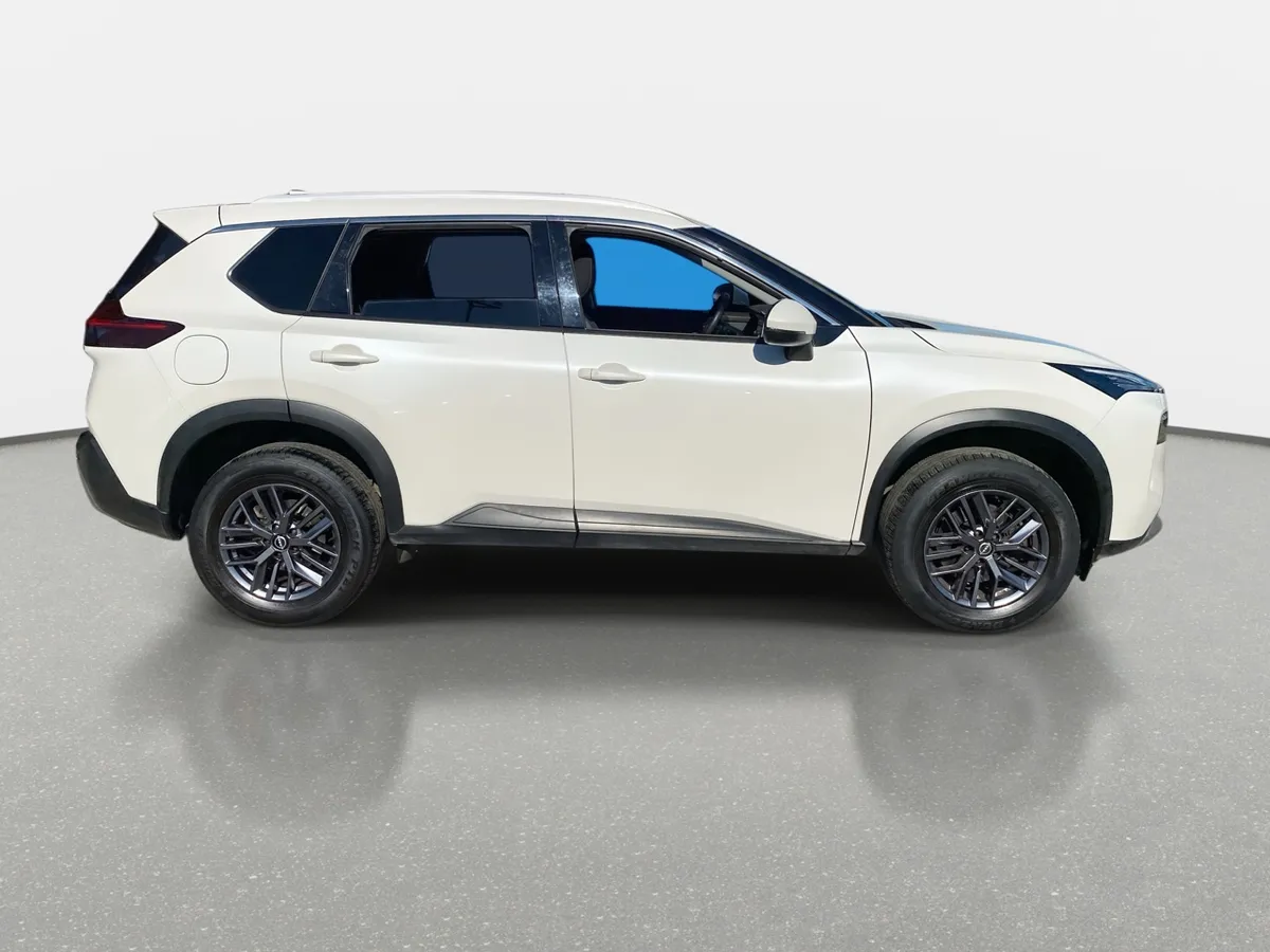 Nissan X-Trail 2.5 Sense 4x2 3row Cvt At 5p año 2024
