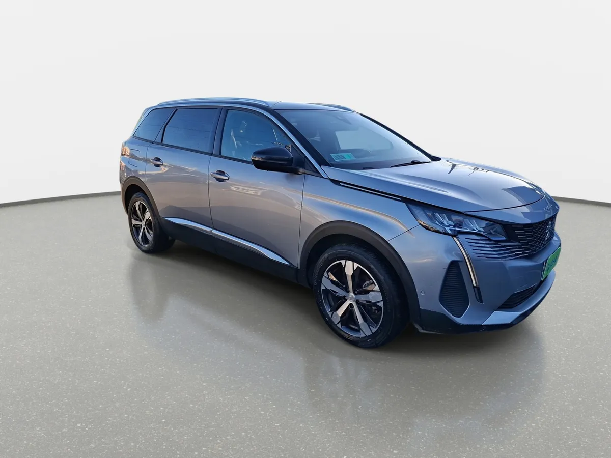 Peugeot 5008 1.5 Allure Pack Bluehdi 130 4x2 Eat8 5p año 2024