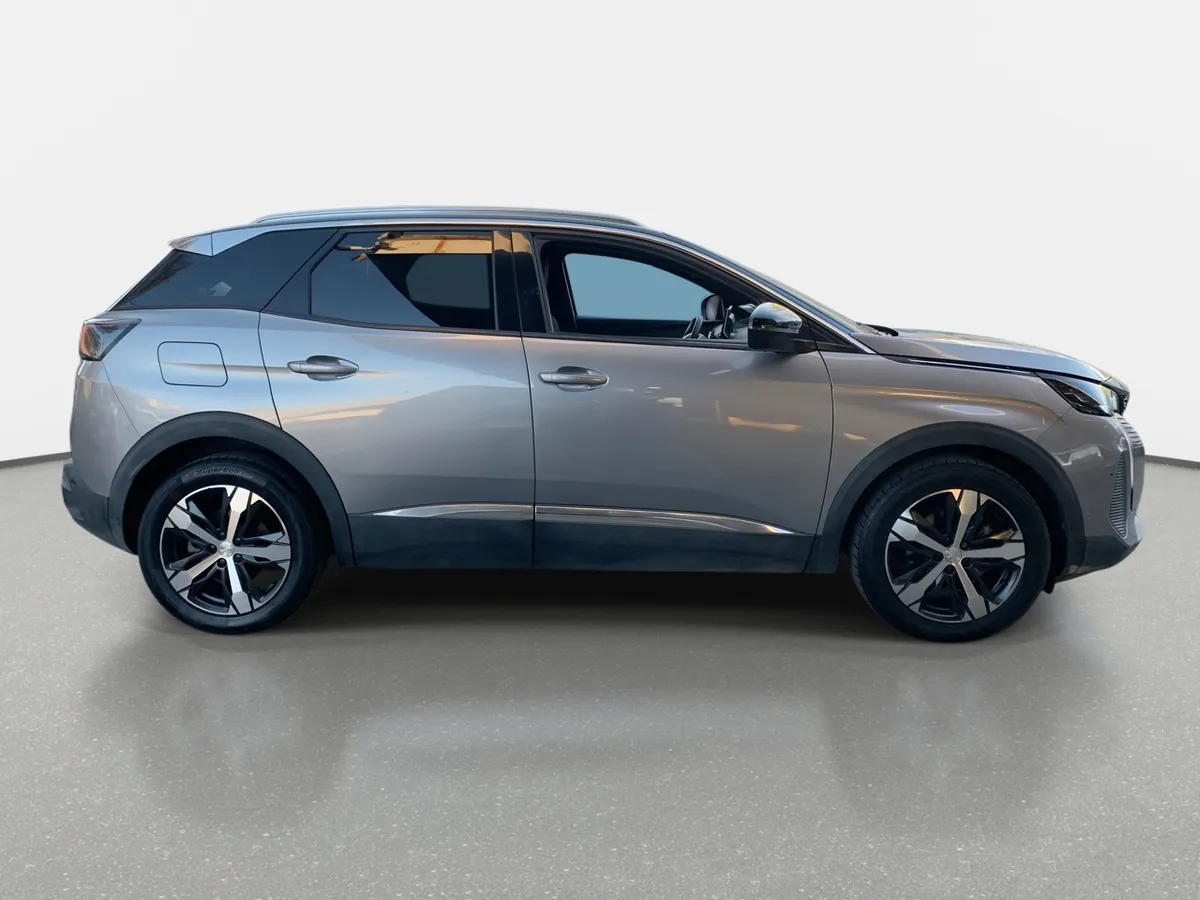 Peugeot 3008 1.5 Allure Pack Bluehdi 130 4x2 Eat8 5p año 2024