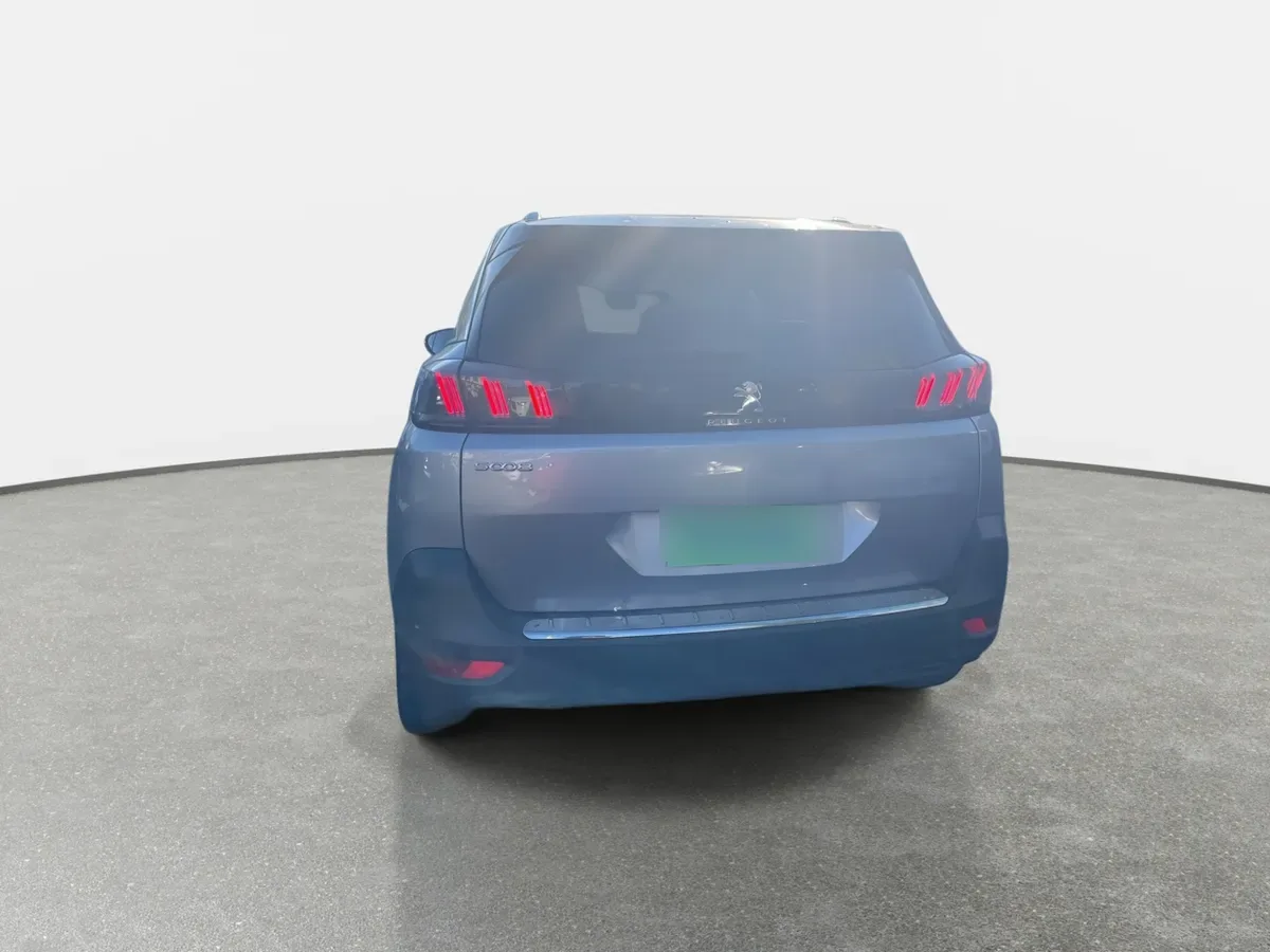 Peugeot 5008 1.5 Allure Pack Bluehdi 130 4x2 Eat8 5p año 2024