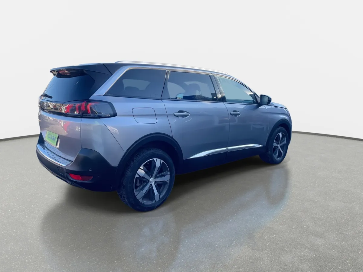 Peugeot 5008 1.5 Allure Pack Bluehdi 130 4x2 Eat8 5p año 2024