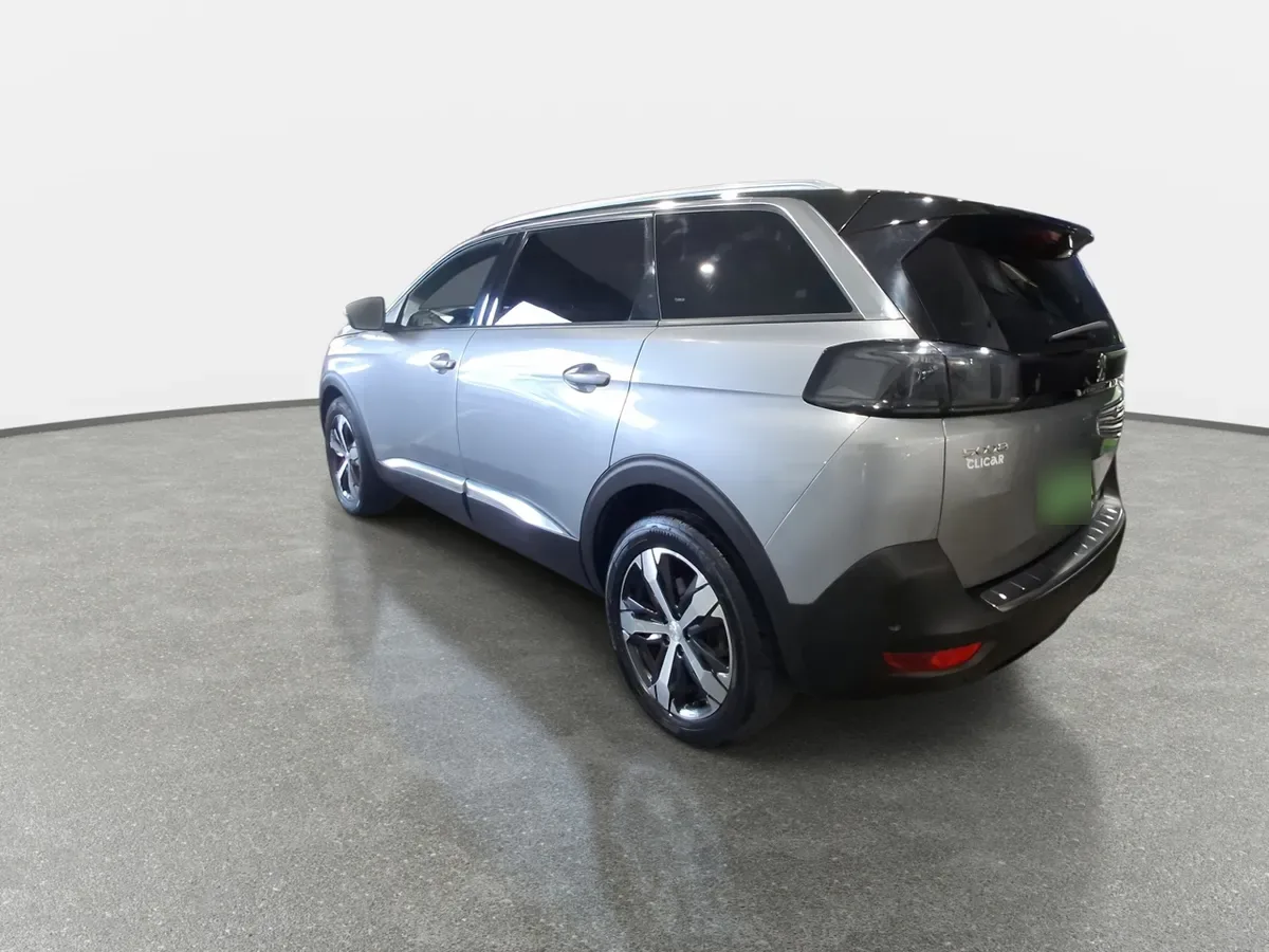 Peugeot 5008 1.5 Allure Pack Bluehdi 130 4x2 Eat8 5p año 2024