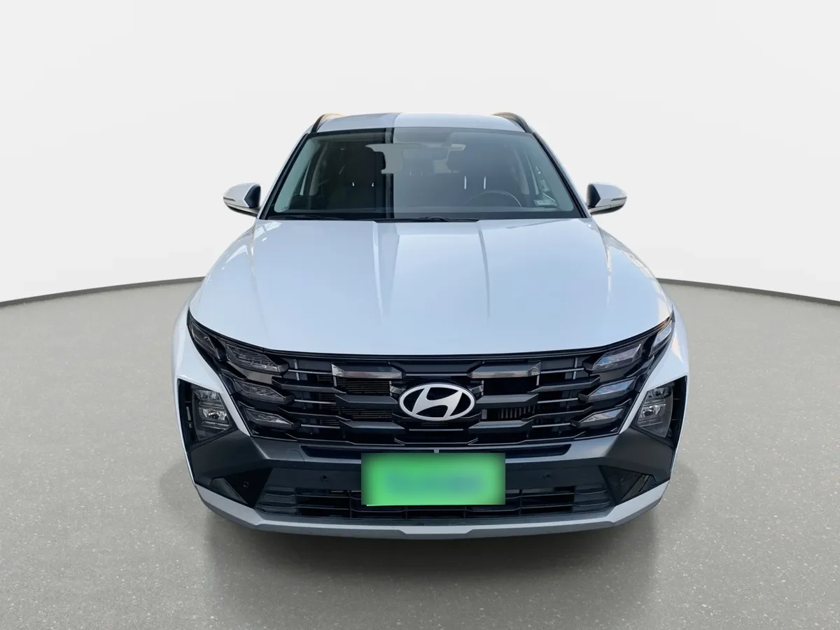 Hyundai Tucson 2.0 Nx4 Plus Fl Diesel 2wd At 5p año 2025