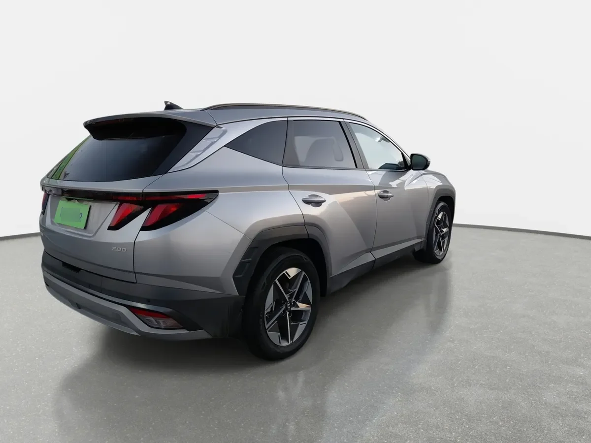 Hyundai Tucson 2.0 Nx4 Plus Fl Diesel 2wd At 5p año 2025