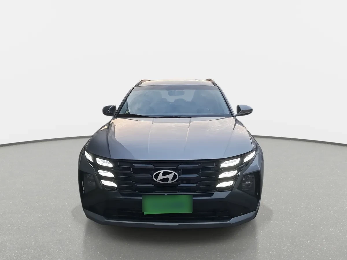 Hyundai Tucson 2.0 Nx4 Plus Fl Diesel 2wd At 5p año 2025
