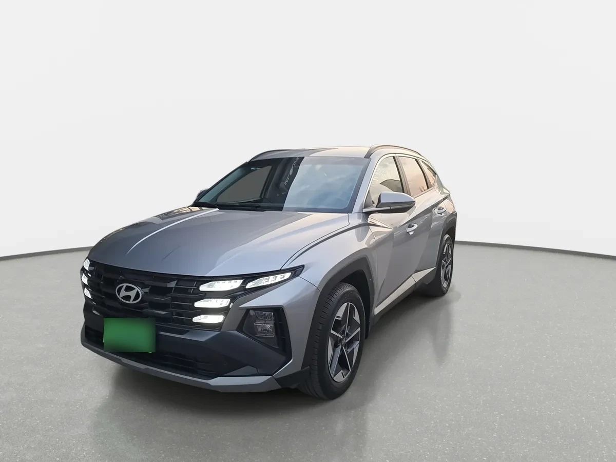 Hyundai Tucson 2.0 Nx4 Plus Fl Diesel 2wd At 5p año 2025