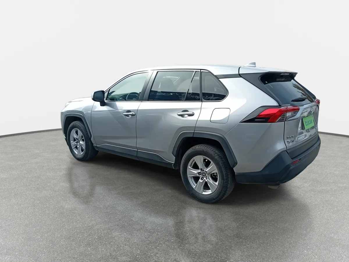 Toyota Rav 4 2.0 Le 4x2 Cvt At 5p año 2022