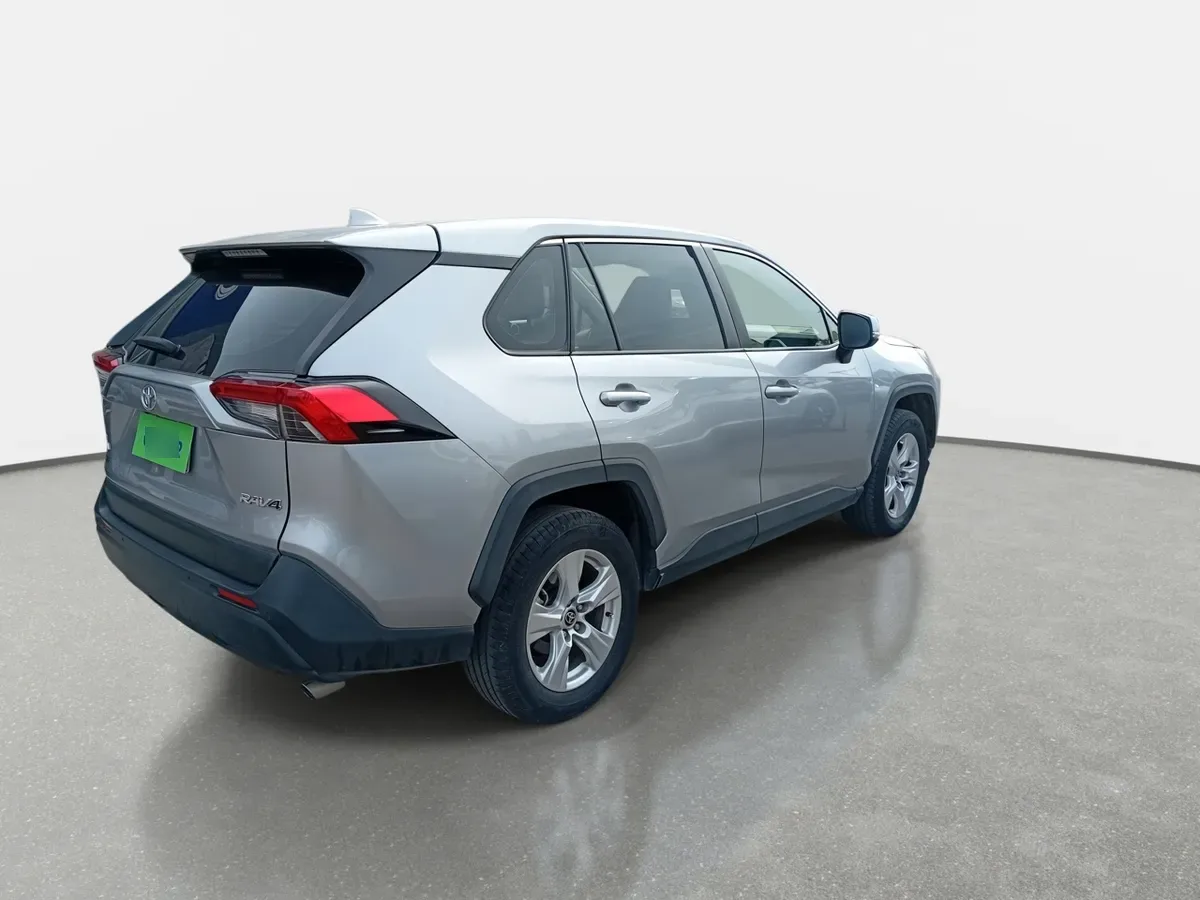 Toyota Rav 4 2.0 Le 4x2 Cvt At 5p año 2022
