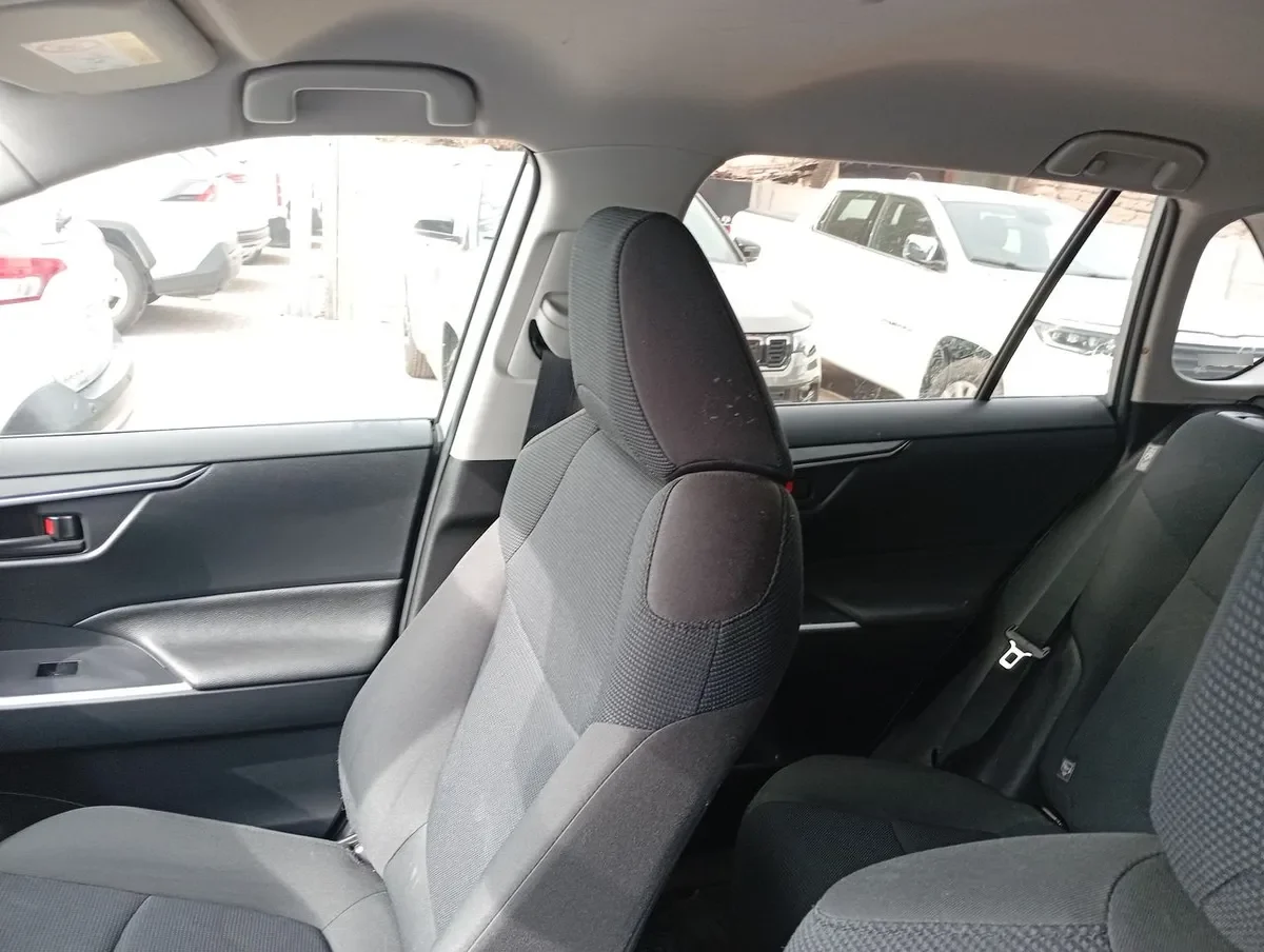 Toyota Rav 4 2.0 Le 4x2 Cvt At 5p año 2022