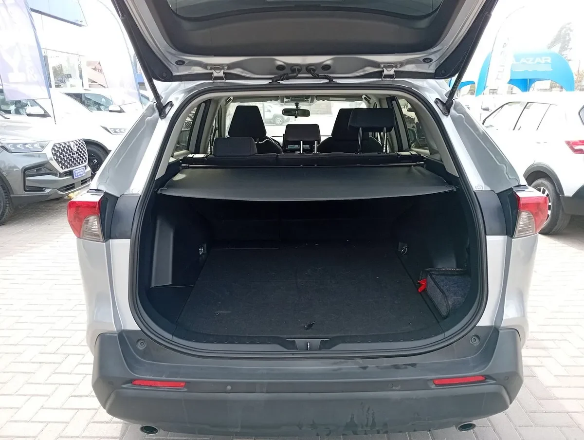 Toyota Rav 4 2.0 Le 4x2 Cvt At 5p año 2022