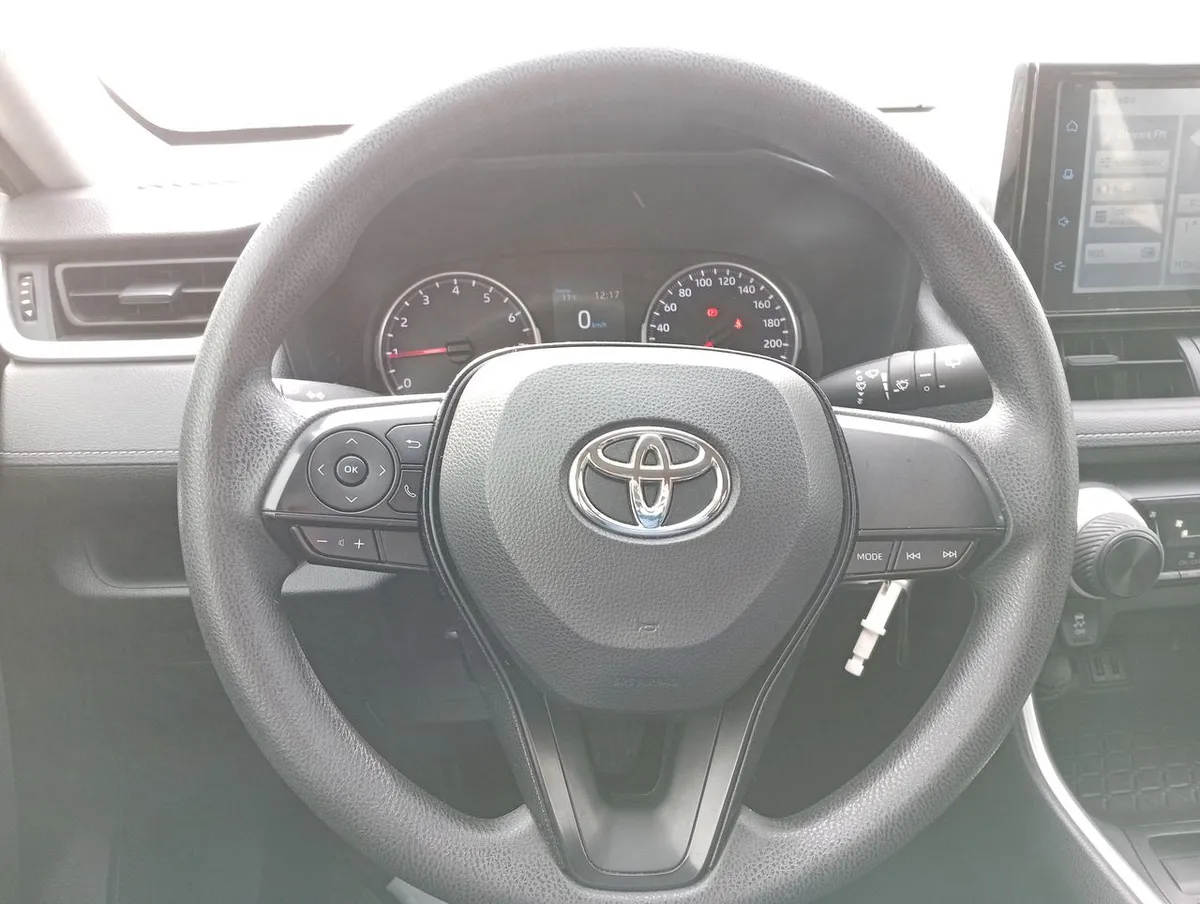 Toyota Rav 4 2.0 Le 4x2 Cvt At 5p año 2022