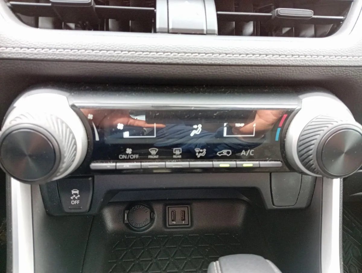 Toyota Rav 4 2.0 Le 4x2 Cvt At 5p año 2022