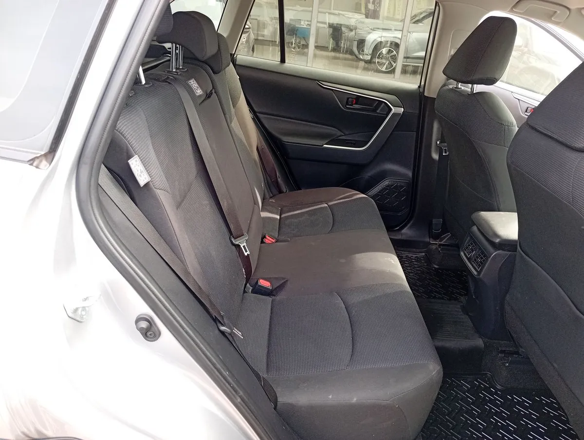 Toyota Rav 4 2.0 Le 4x2 Cvt At 5p año 2022