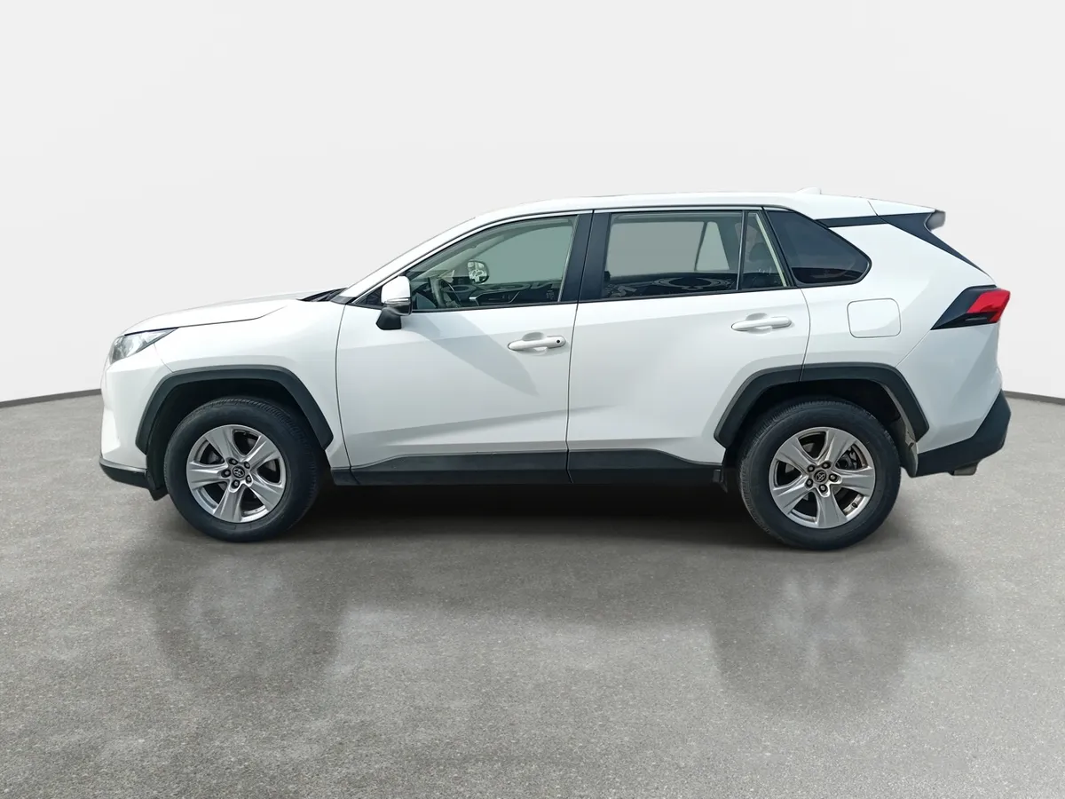 Toyota Rav 4 2.0 Le 4x2 Mt 5p año 2020