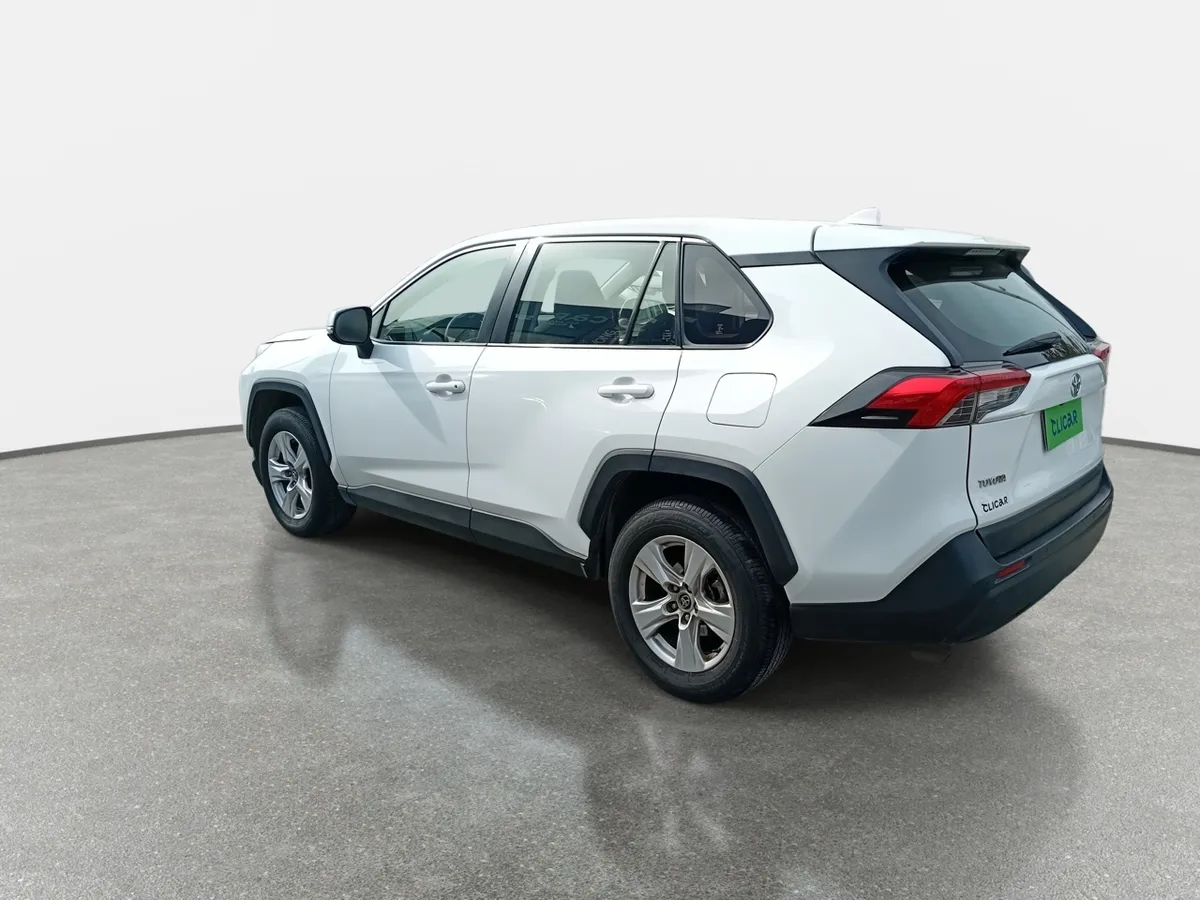 Toyota Rav 4 2.0 Le 4x2 Mt 5p año 2020