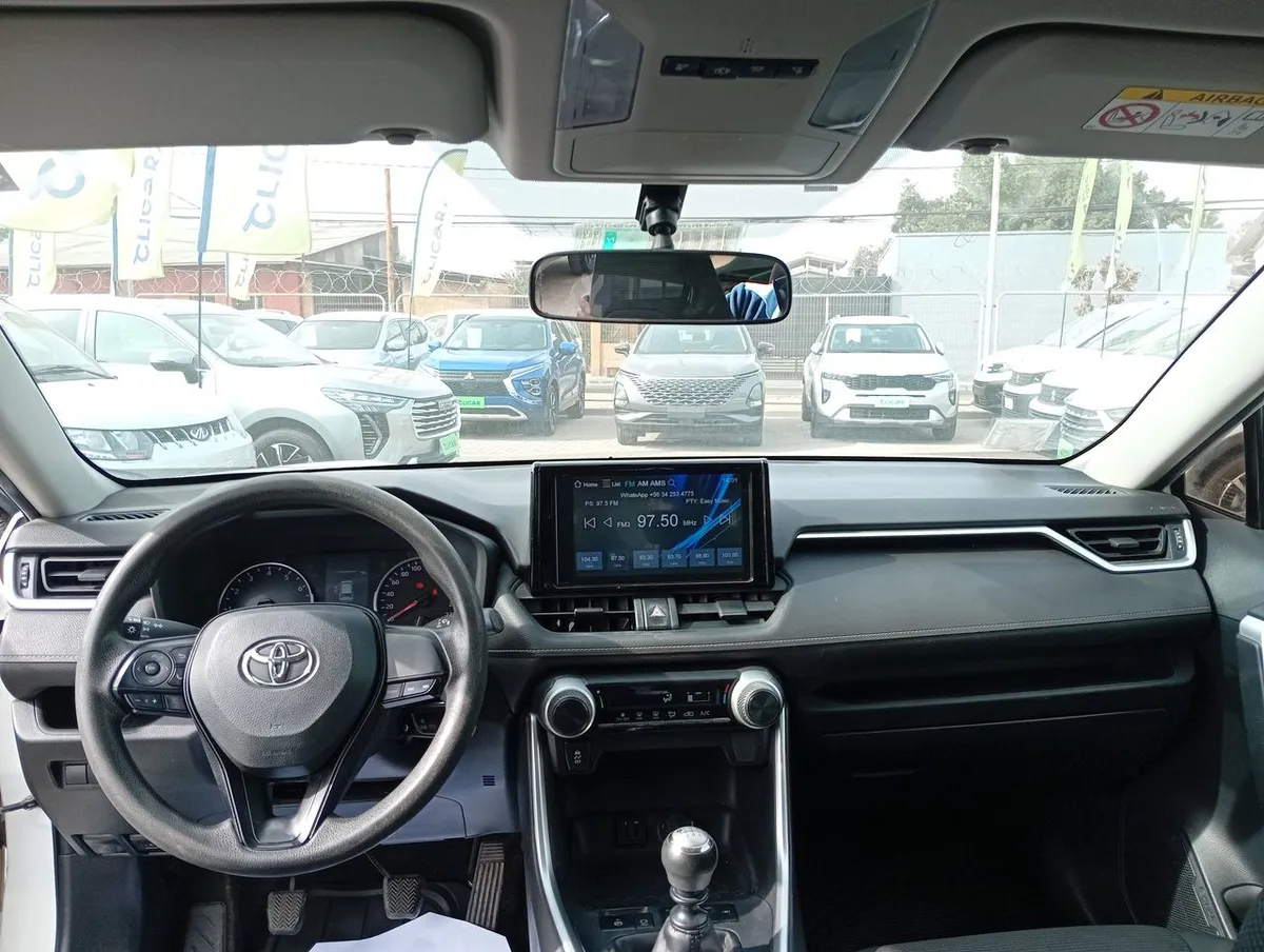 Toyota Rav 4 2.0 Le 4x2 Mt 5p año 2020