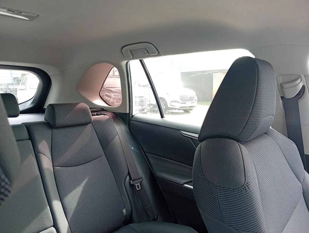 Toyota Rav 4 2.0 Le 4x2 Mt 5p año 2020