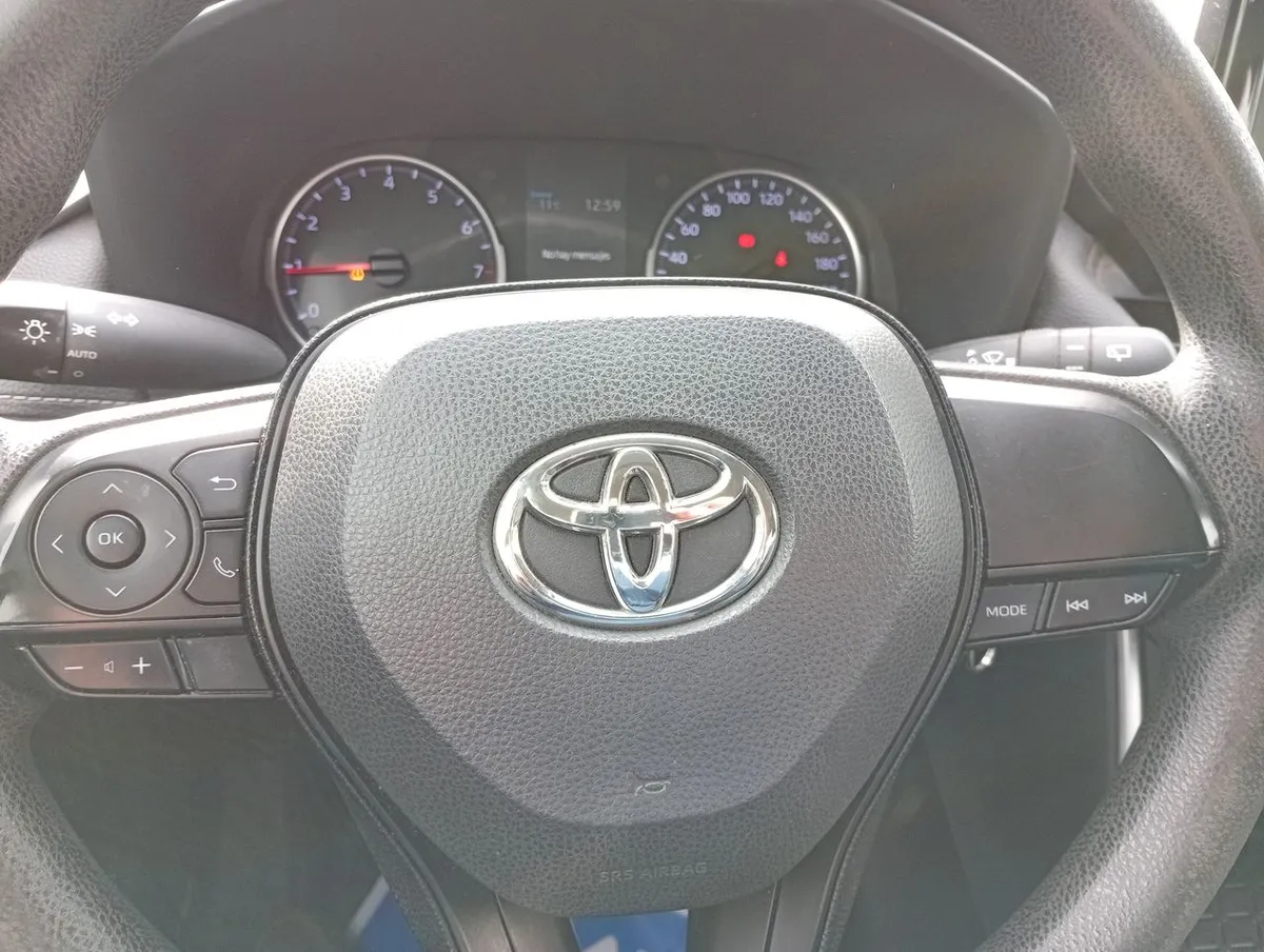 Toyota Rav 4 2.0 Le 4x2 Mt 5p año 2020