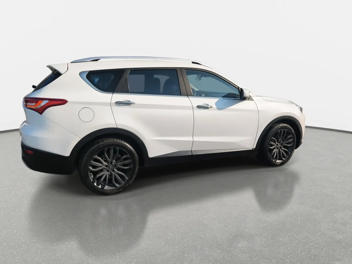 Jetour X70 1.5t Plus 4x2 At 5p año 2022