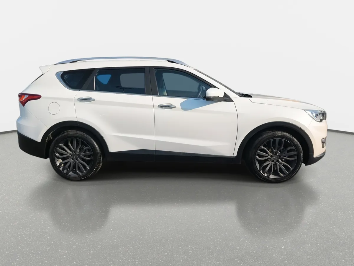 Jetour X70 1.5t Plus 4x2 At 5p año 2022