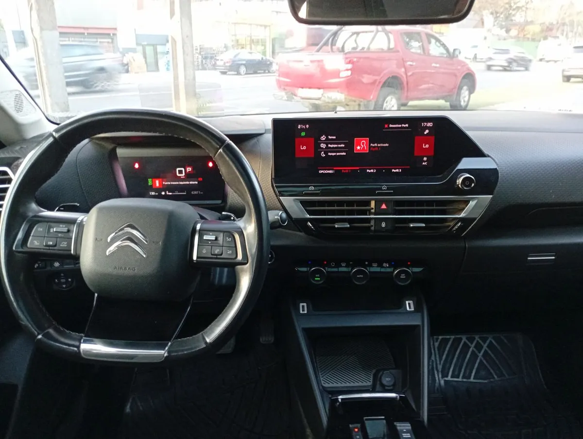 Citroen C4 1.2 Shine Puretech 4x2 130 Ss Eat8 At 5p año 2022