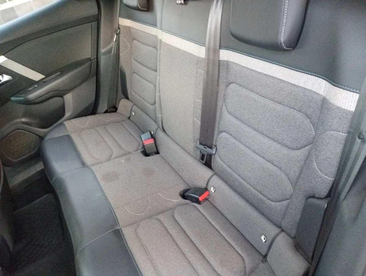 Citroen C4 1.2 Shine Puretech 4x2 130 Ss Eat8 At 5p año 2022