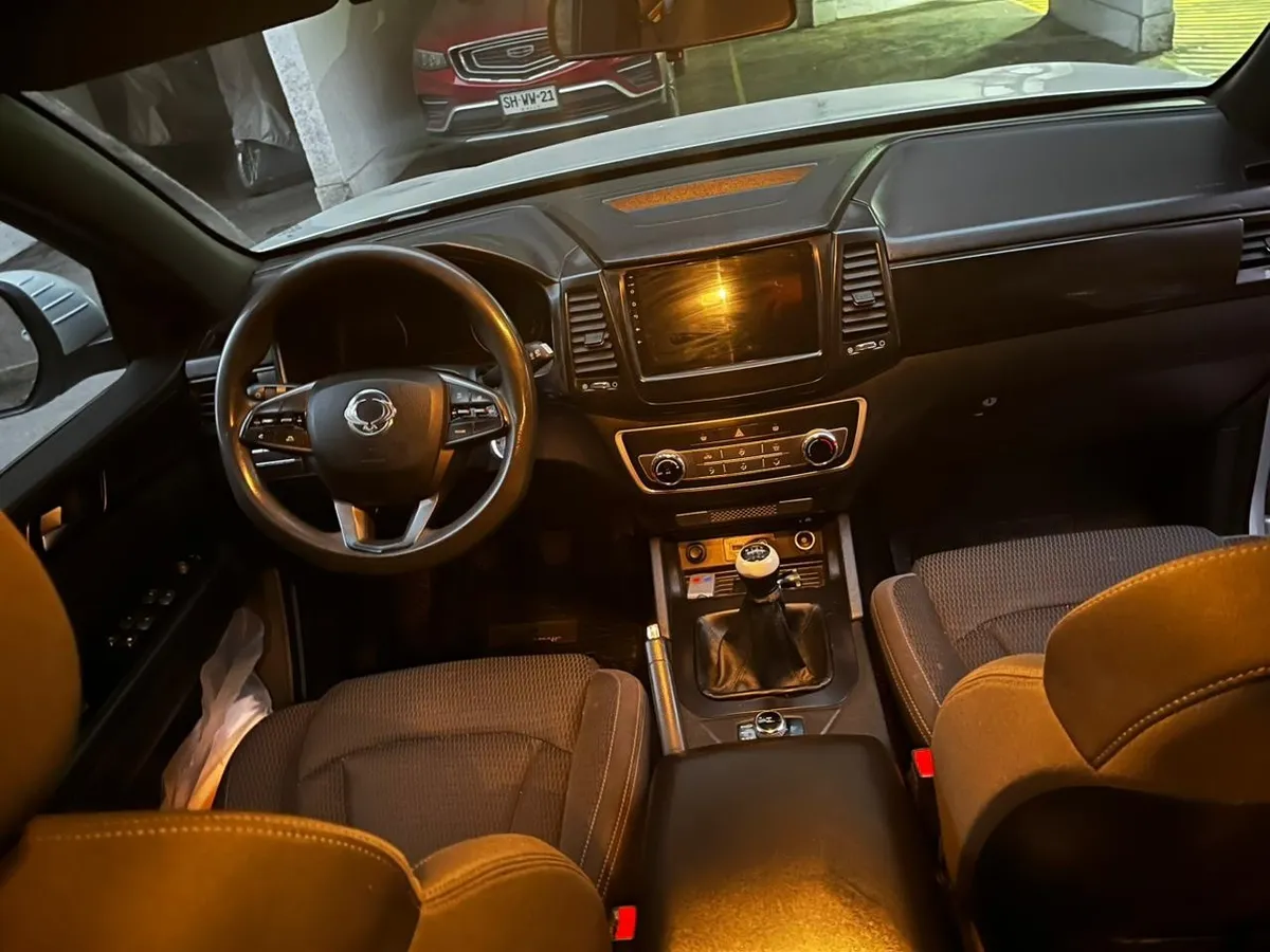 SSANGYONG MUSSO GRAND 2.2 Glx Mt Diesel año 2021