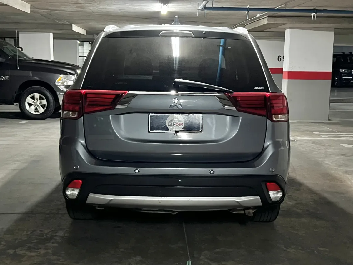 Mitsubishi Outlander 2.0 Phev At 4x4 Hibrido año 2019