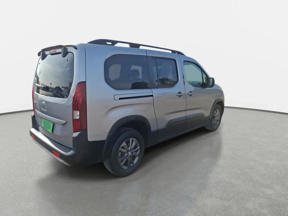 Peugeot Rifter 1.5 Allure Bluehdi Diesel 130hp Eat8 5p año 2023