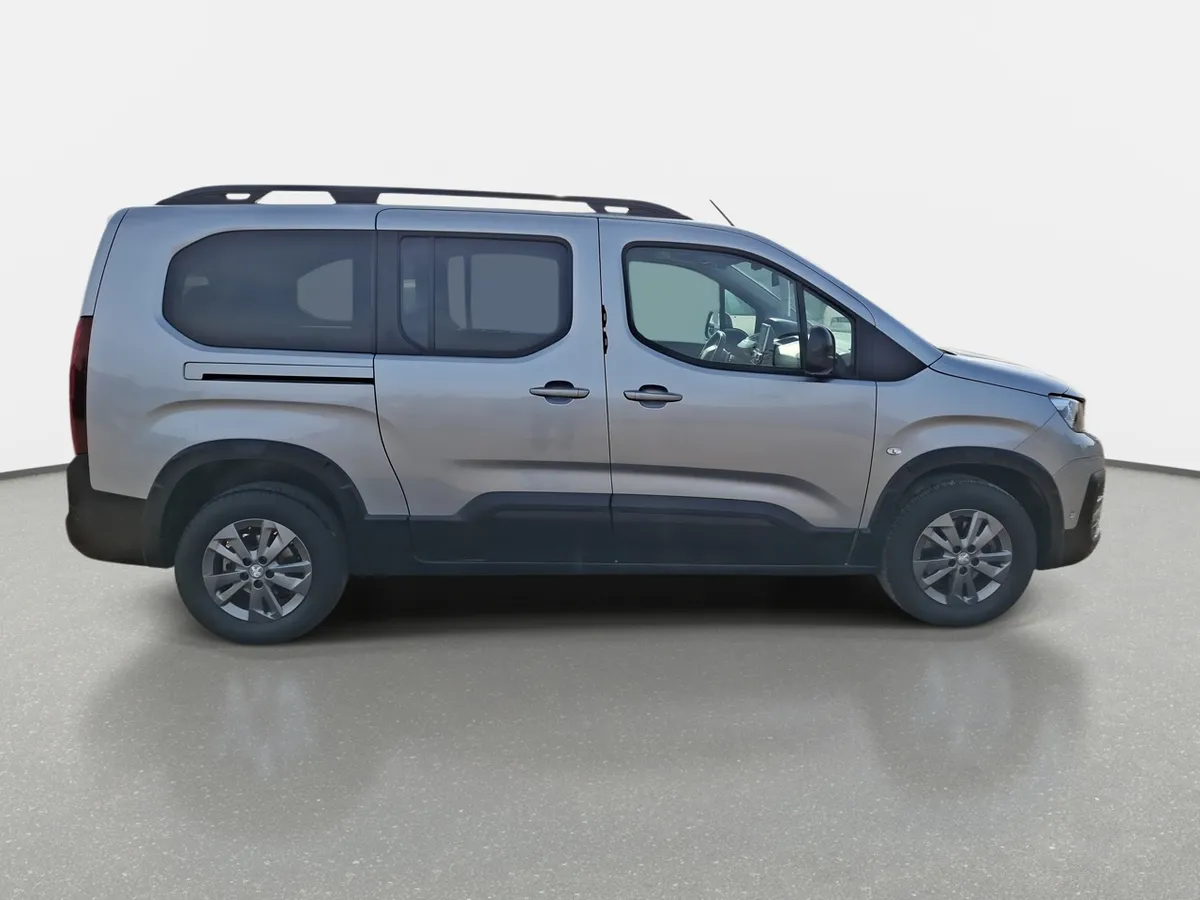 Peugeot Rifter 1.5 Allure Bluehdi Diesel 130hp Eat8 5p año 2023