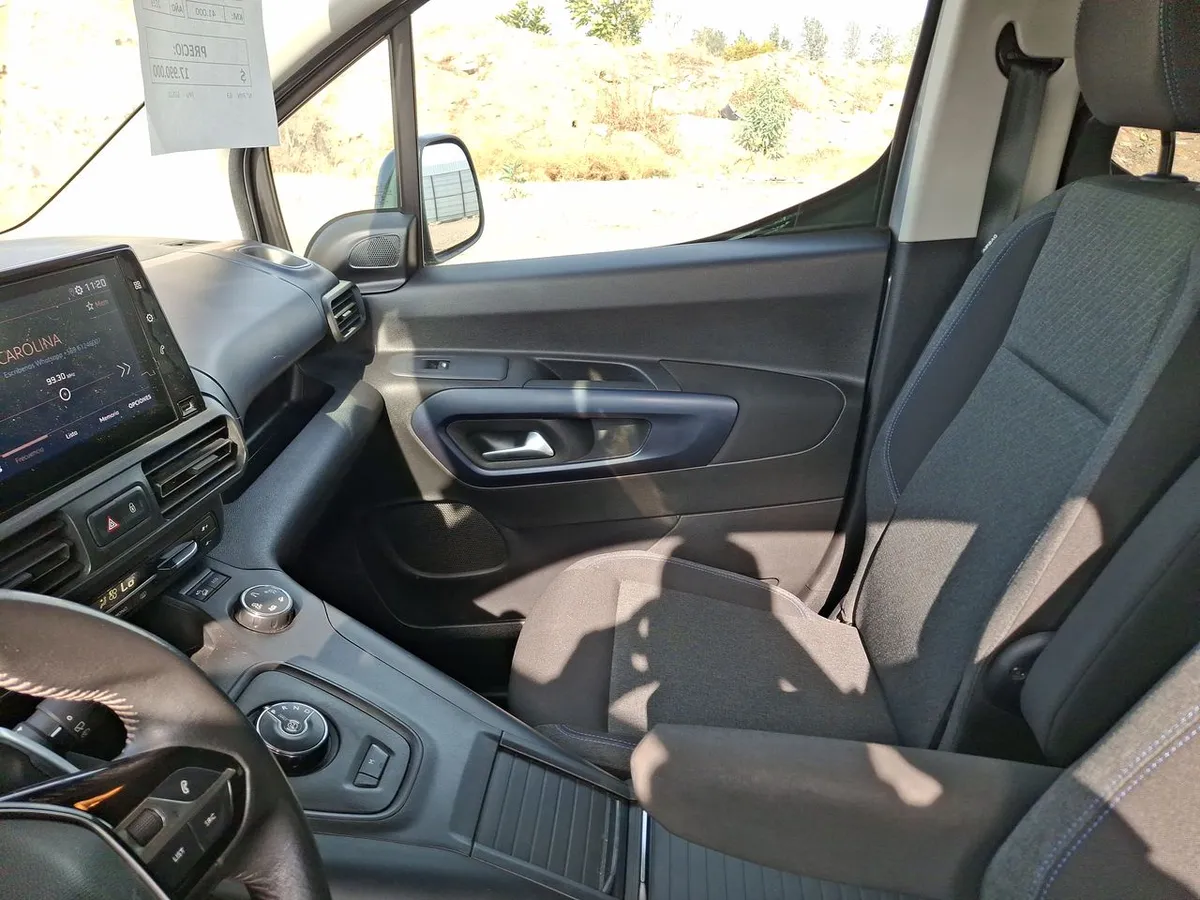 Peugeot Rifter 1.5 Allure Bluehdi Diesel 130hp Eat8 5p año 2023