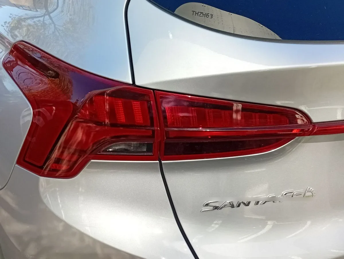 Hyundai Santa Fe 2.5 Value Fl 2wd At 5p año 2024