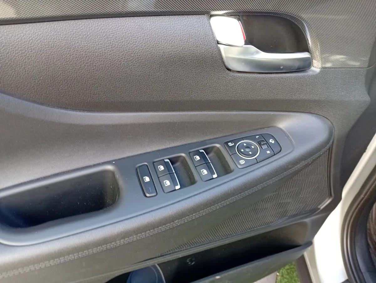 Hyundai Santa Fe 2.5 Value Fl 2wd At 5p año 2024
