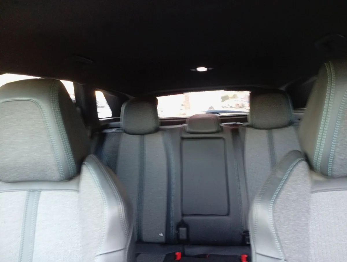 Peugeot 3008 1.5 Allure Pack Bluehdi 130 4x2 Eat8 5p año 2024
