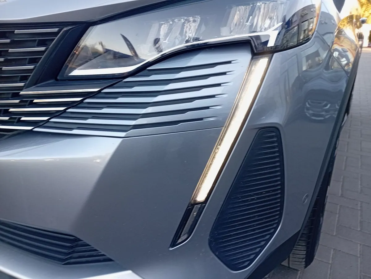 Peugeot 3008 1.5 Allure Pack Bluehdi 130 4x2 Eat8 5p año 2024