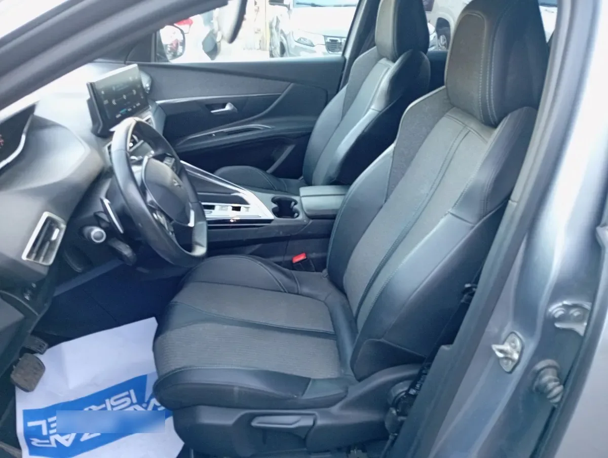 Peugeot 3008 1.5 Allure Pack Bluehdi 130 4x2 Eat8 5p año 2024