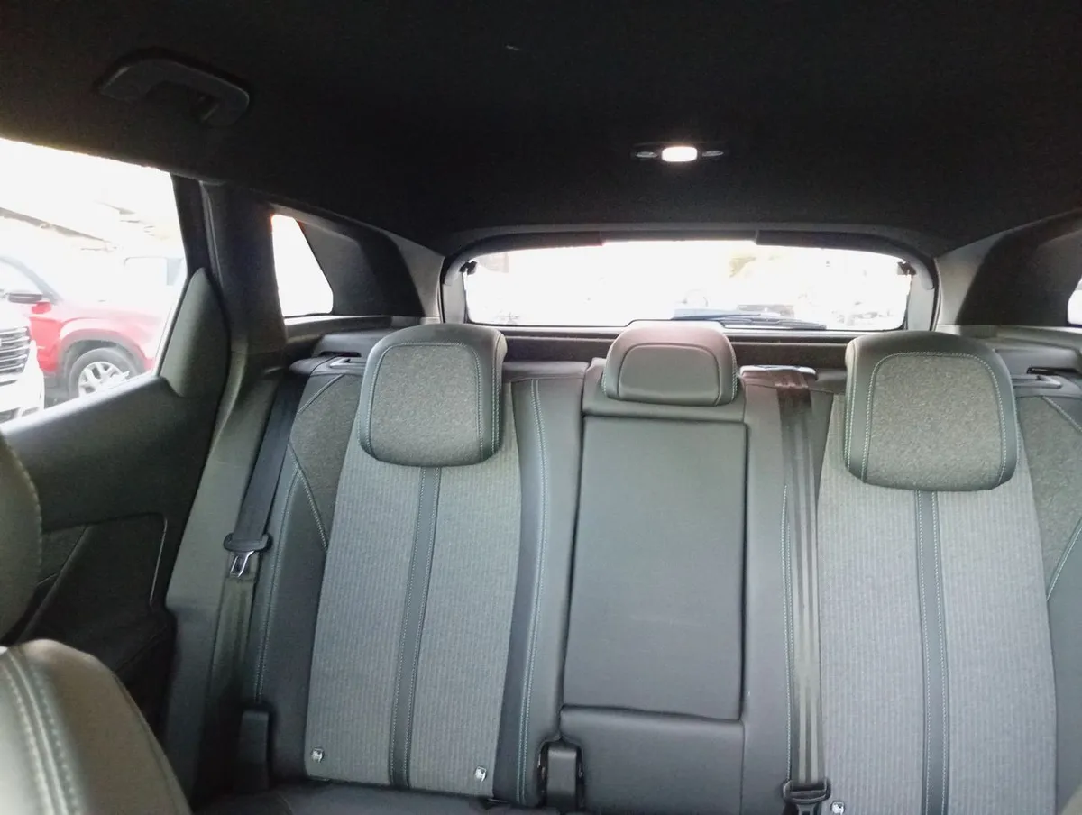 Peugeot 3008 1.5 Allure Pack Bluehdi 130 4x2 Eat8 5p año 2024