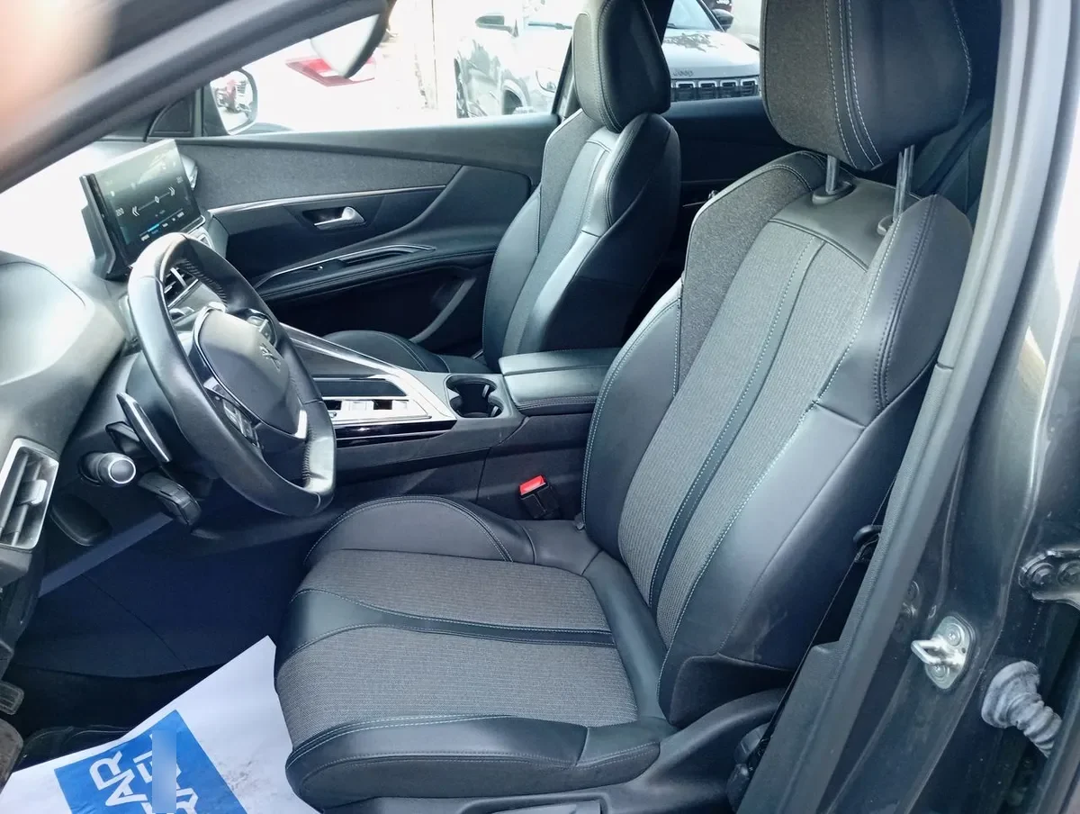 Peugeot 3008 1.5 Allure Pack Bluehdi 130 4x2 Eat8 5p año 2024