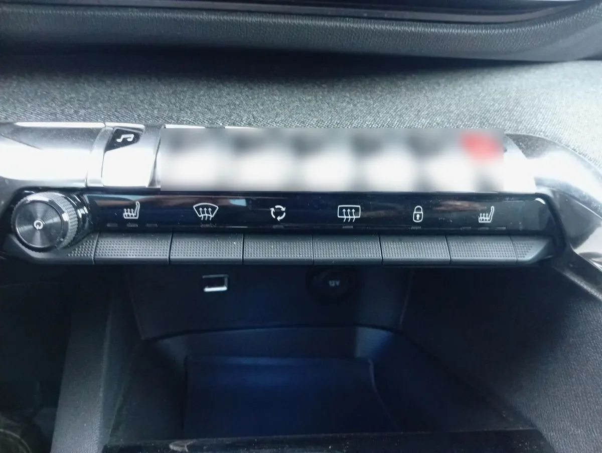 Peugeot 3008 1.5 Allure Pack Bluehdi 130 4x2 Eat8 5p año 2024