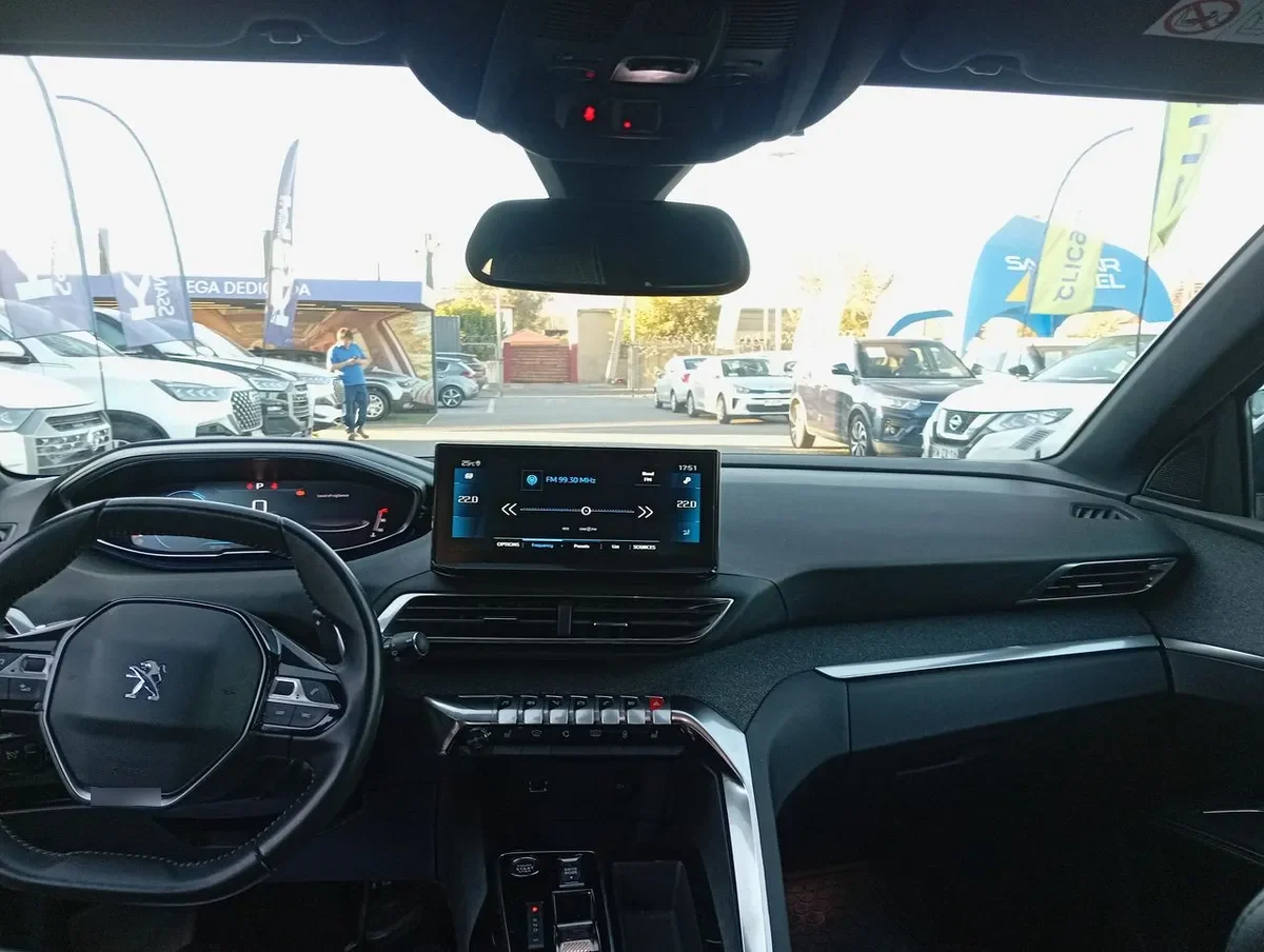 Peugeot 3008 1.5 Allure Pack Bluehdi 130 4x2 Eat8 5p año 2024