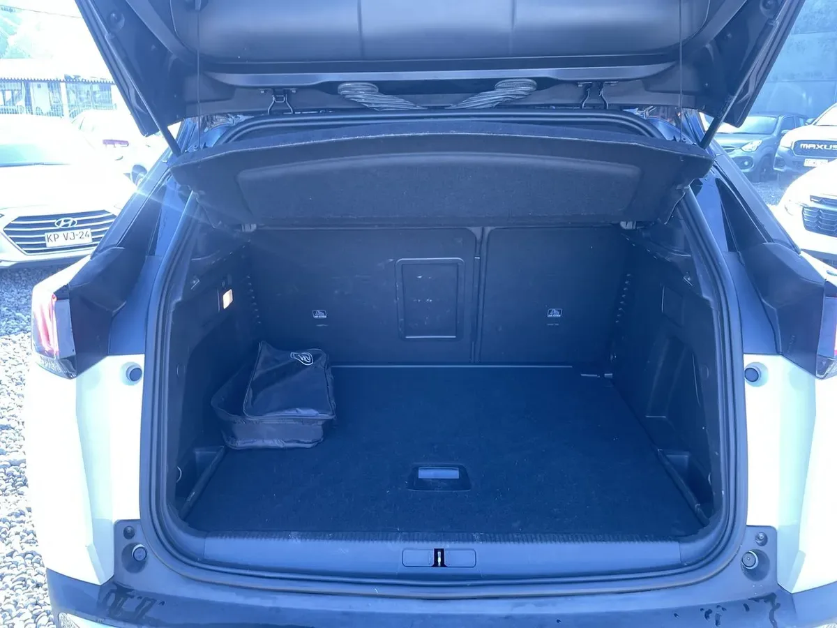 Peugeot 3008 1.6 Allure Pack Thp 165 4x2 Eat6 5p año 2024