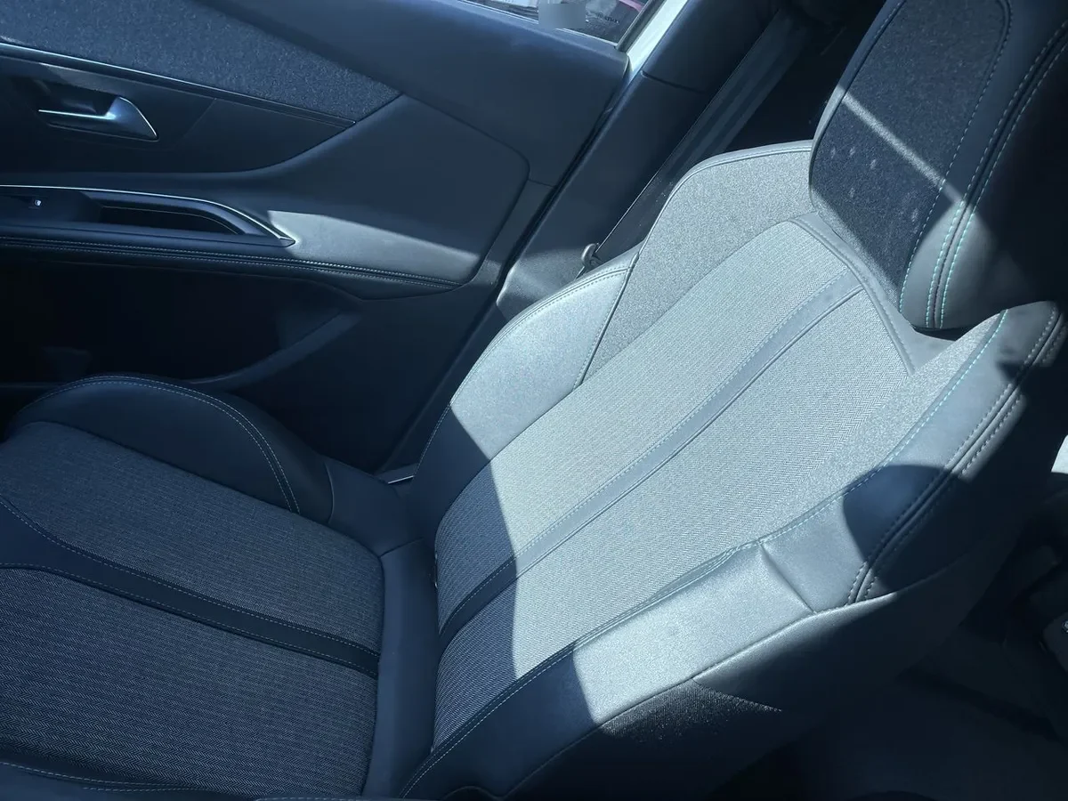 Peugeot 3008 1.6 Allure Pack Thp 165 4x2 Eat6 5p año 2024