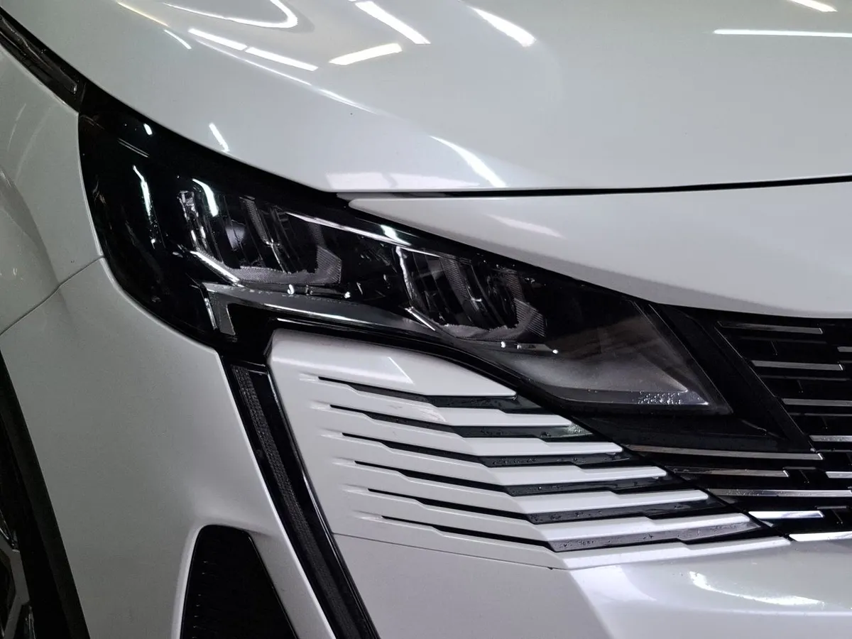 Peugeot 5008 1.5 Allure Pack Bluehdi 4x2 130 Eat8 5p año 2022