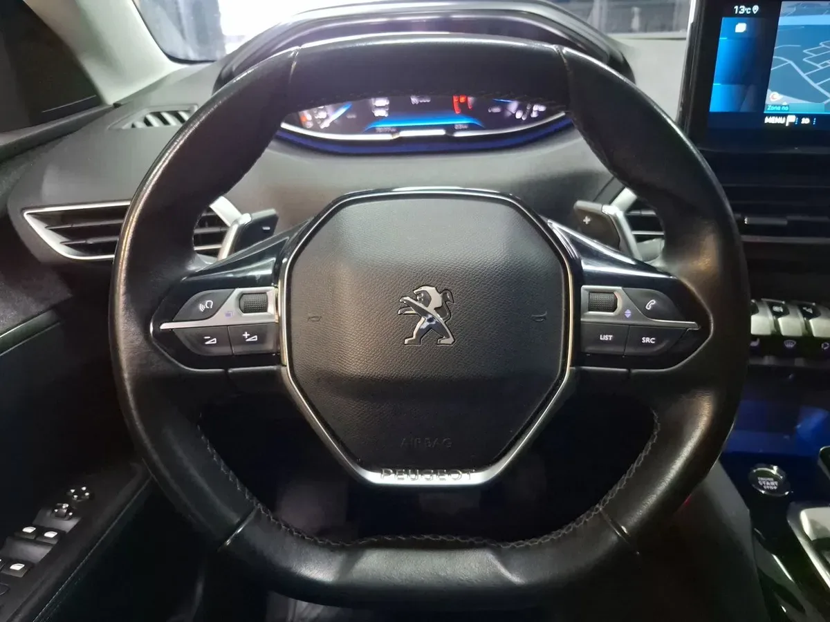 Peugeot 5008 1.5 Allure Pack Bluehdi 4x2 130 Eat8 5p año 2022