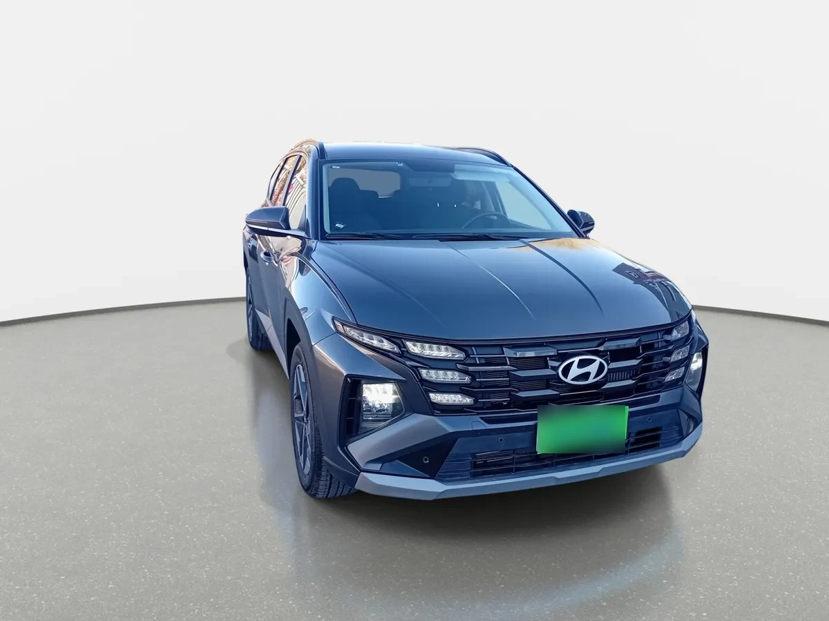 Hyundai Tucson 2.0 Nx4 Plus Fl Diesel 2wd At 5p año 2025