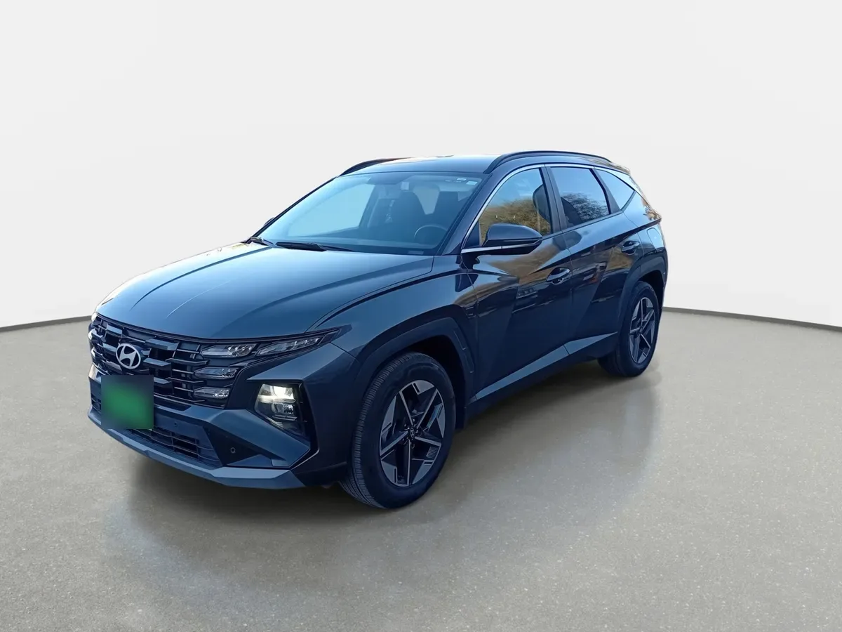 Hyundai Tucson 2.0 Nx4 Plus Fl Diesel 2wd At 5p año 2025