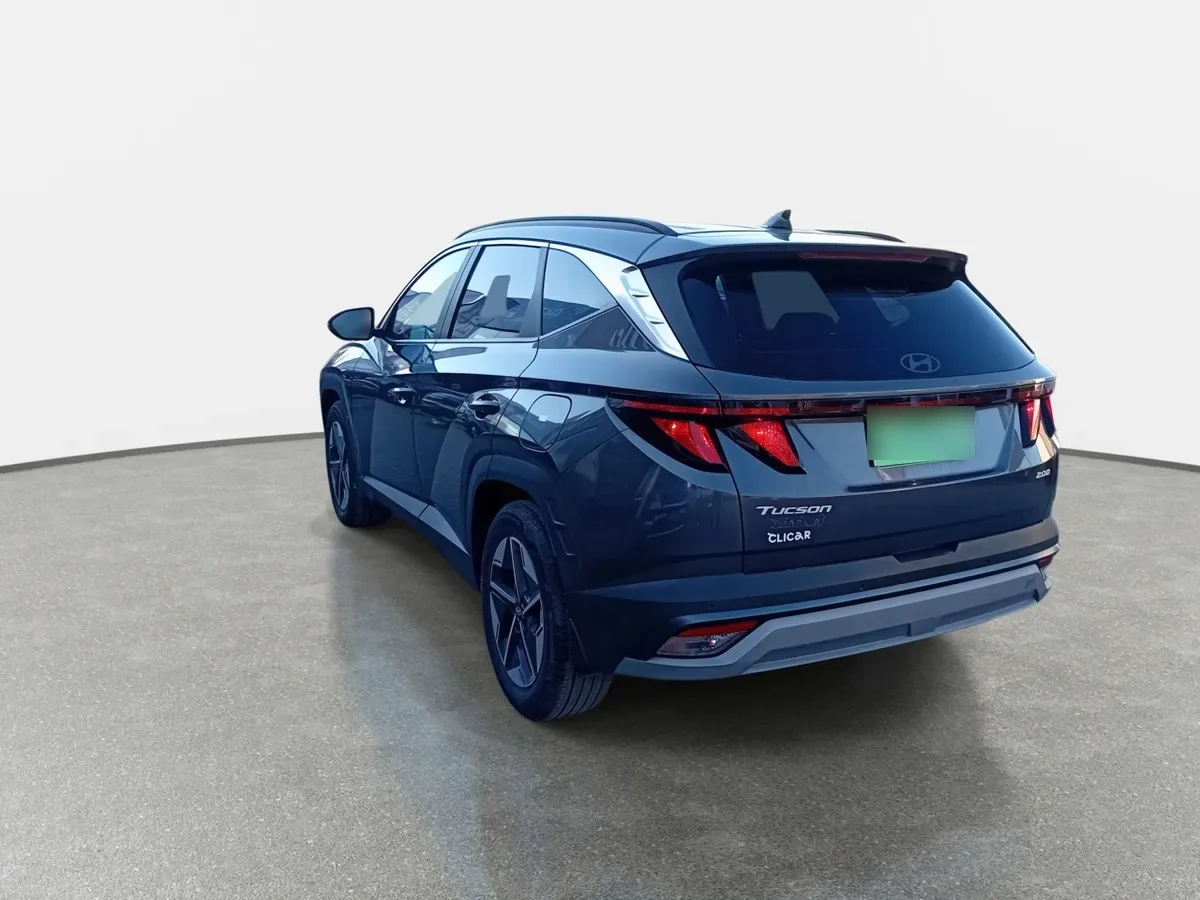 Hyundai Tucson 2.0 Nx4 Plus Fl Diesel 2wd At 5p año 2025