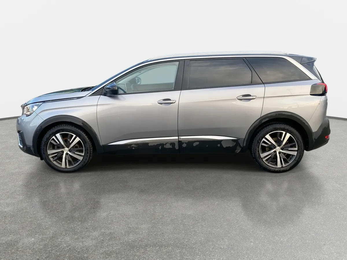 Peugeot 5008 1.5 Allure Bluehdi 4x2 130 Eat8 5p año 2020